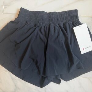 Lululemon Shake It Out short